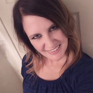 Meet your Posher, Alicia